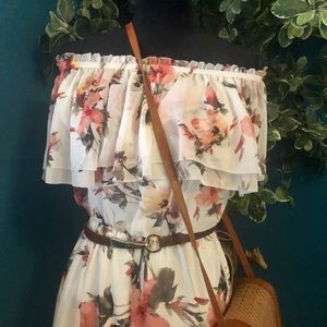 🎉🎊NWT🎉💕 WHB Market summer off-shoulder dress🎉